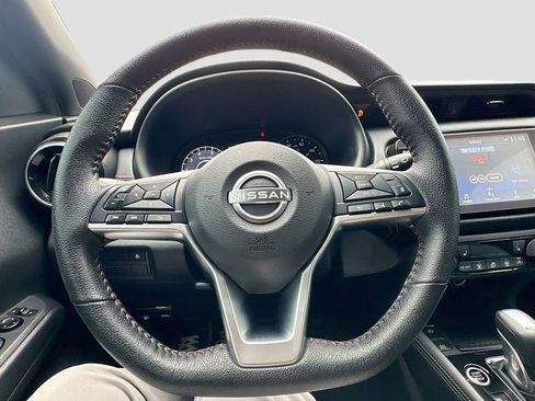 Used 2023 Nissan Kicks SR w/ SR Premium Package image 11