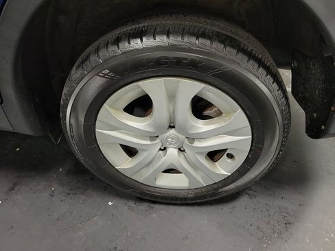 Used 2014 Toyota RAV4 LE image 10