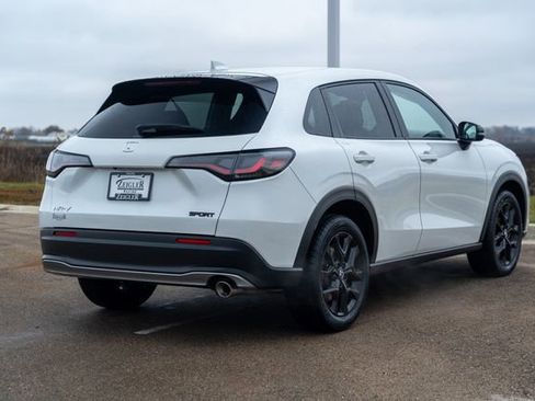 Used 2023 Honda HR-V Sport image 7