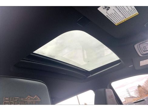 Used 2024 Chevrolet Silverado 1500 High Country w/ Technology Package image 24