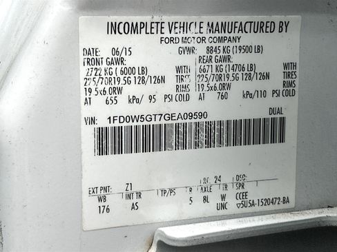 Used 2016 Ford F550 2WD Crew Cab Super Duty image 39