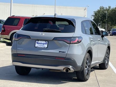 Used 2023 Honda HR-V Sport image 4
