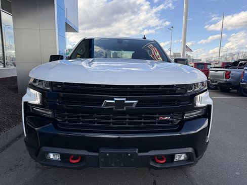 Used 2021 Chevrolet Silverado 1500 LT Trail Boss image 3