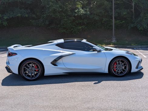 Used 2023 Chevrolet Corvette Stingray Premium Cpe w/ Z51 Performance Package RWD image 10