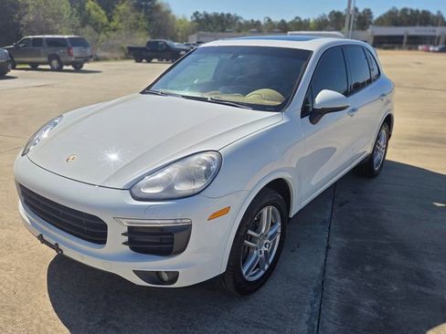 Used 2017 Porsche Cayenne Platinum Edition AWD/4WD image 1
