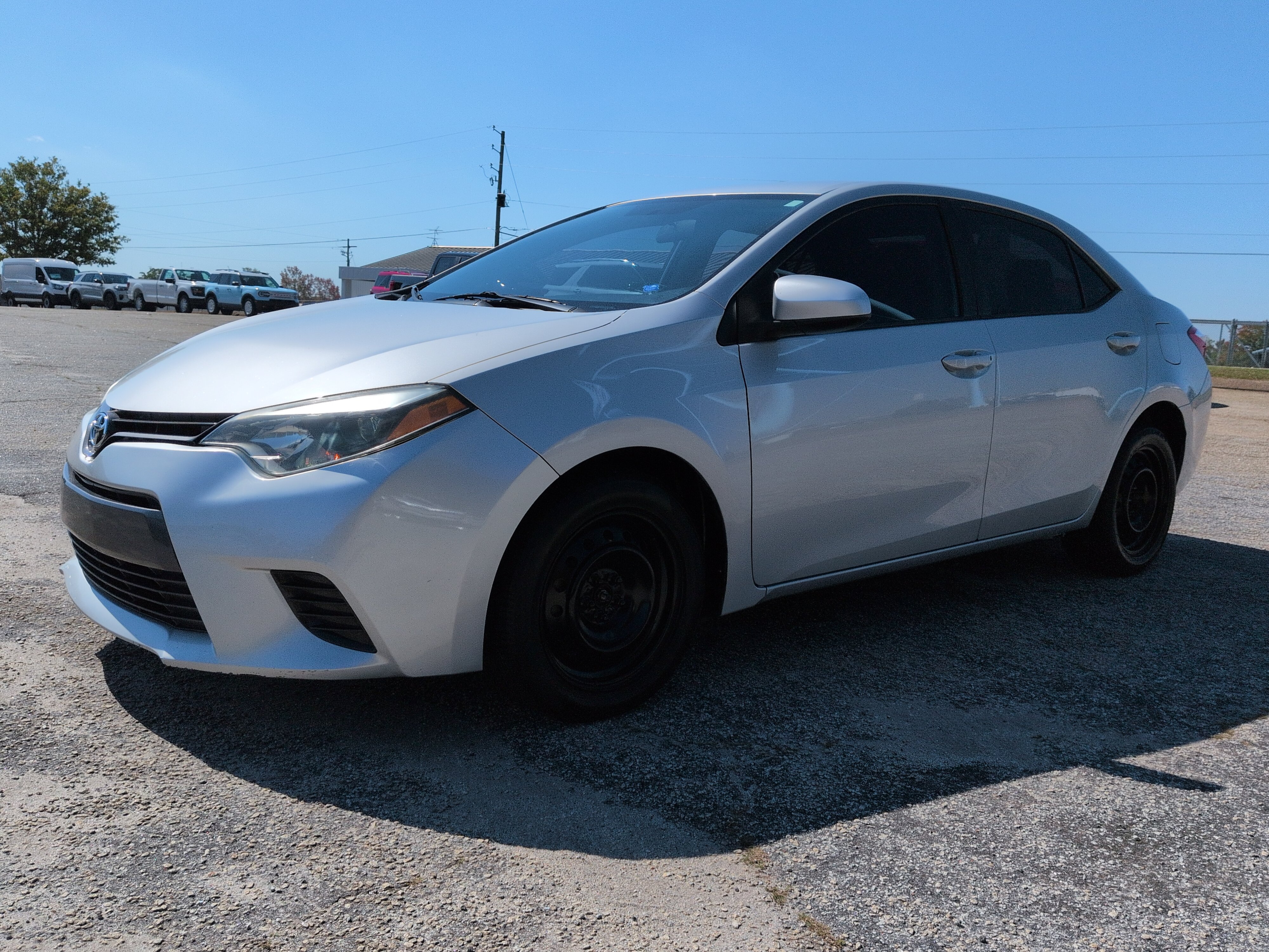 Used 2016 Toyota Corolla LE FWD image 6