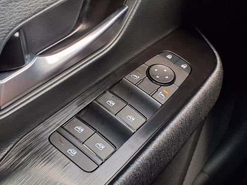 New 2026 Nissan Kicks SV image 24