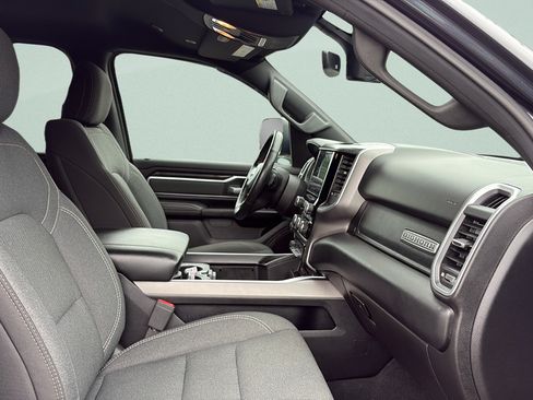 Used 2019 RAM 1500 Big Horn AWD/4WD image 18