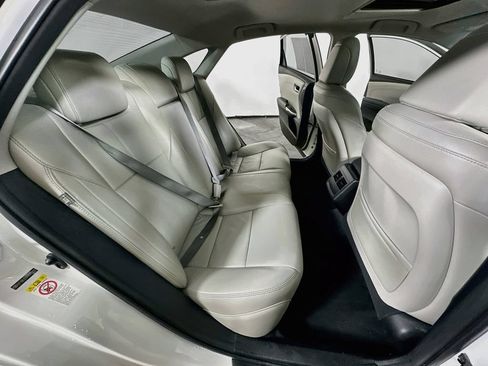 Used 2017 Toyota Avalon Touring FWD image 12