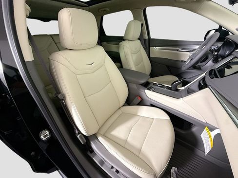 New 2025 Cadillac XT5 Premium Luxury w/ Technology Package AWD/4WD image 29