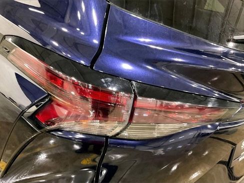 Used 2024 Toyota Sienna XLE w/ XLE Plus Package image 31