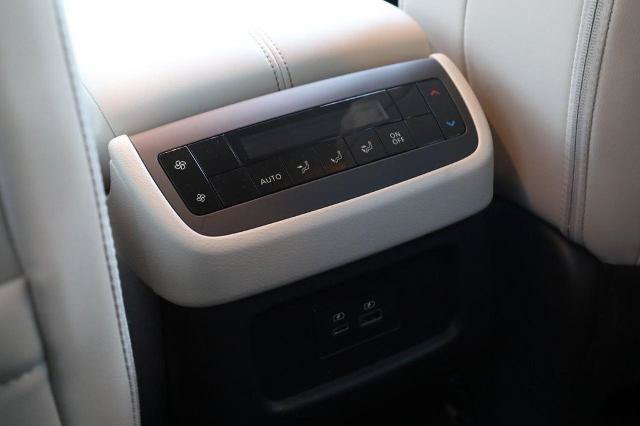 Certified 2025 Nissan Pathfinder SL FWD image 26
