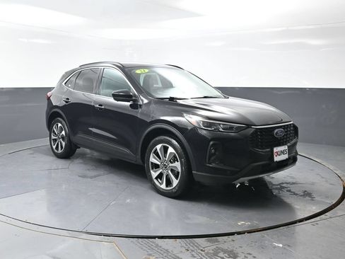 Used 2024 Ford Escape Platinum AWD/4WD image 6