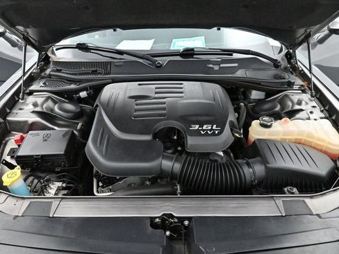 Used 2022 Dodge Challenger GT AWD/4WD image 33