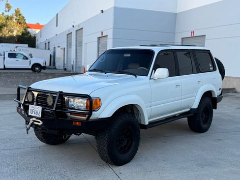 Used 1997 Toyota Land Cruiser image 8