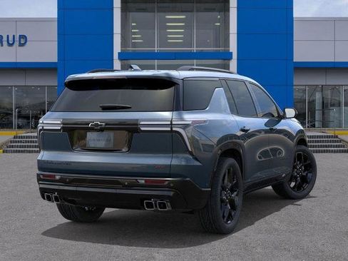 New 2026 Chevrolet Traverse RS w/ LPO, Floor Liner Package image 4