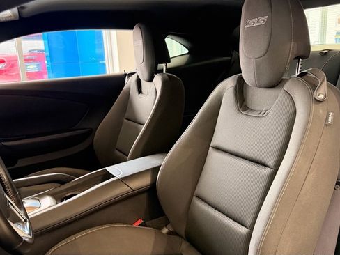 Used 2015 Chevrolet Camaro SS w/ Silver Rally Stripe Package image 8