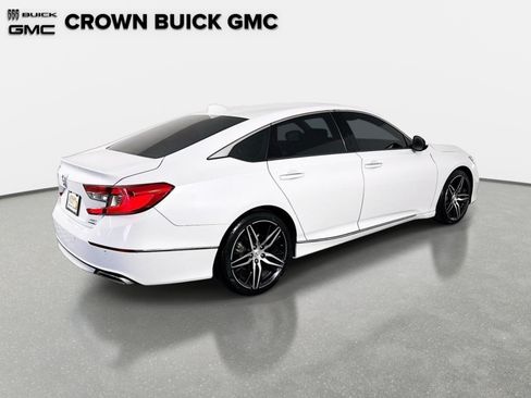 Used 2022 Honda Accord Touring image 5