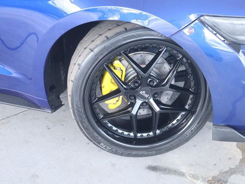 Used 2016 Ford Mustang Premium RWD image 3