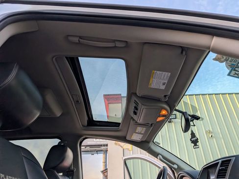 Used 2013 Nissan Armada Platinum image 9