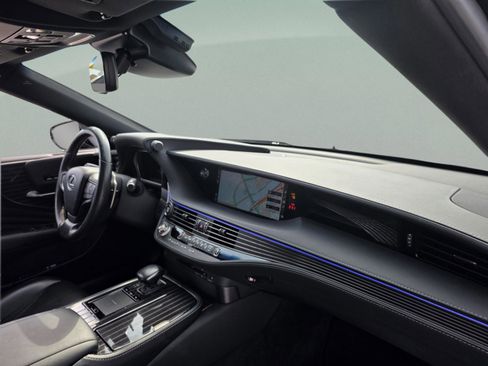 Used 2018 Lexus LS 500 LS 500 w/ Accessory Package (Z2) image 30