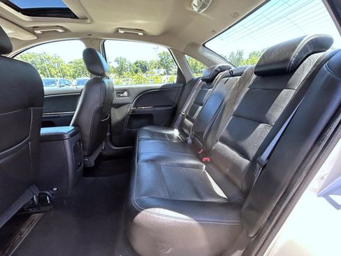 Used 2008 Ford Taurus Limited FWD image 19