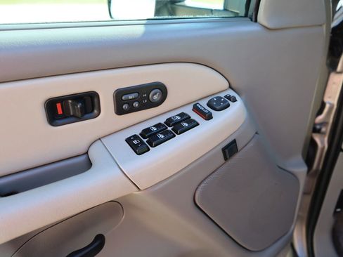 Used 2002 GMC Yukon XL 2500 SLT image 25