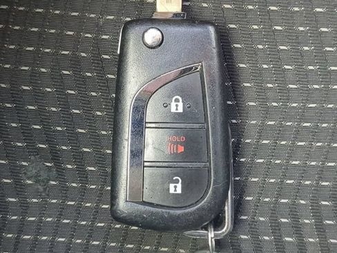 Used 2018 Toyota Corolla iM FWD image 32