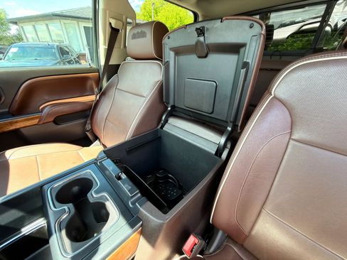 Used 2017 Chevrolet Silverado 1500 High Country AWD/4WD image 31