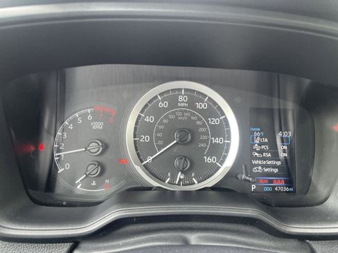 Used 2022 Toyota Corolla LE FWD image 29