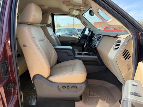 Used 2011 Ford F250 Lariat w/ Lariat Interior Pkg RWD image 12