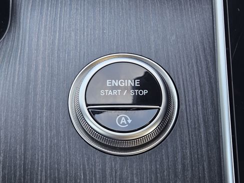 Certified 2025 Mercedes-Benz C 300 Sedan image 21