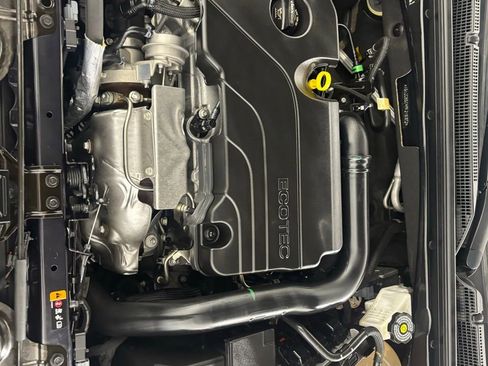 Used 2023 Chevrolet Malibu LS image 34