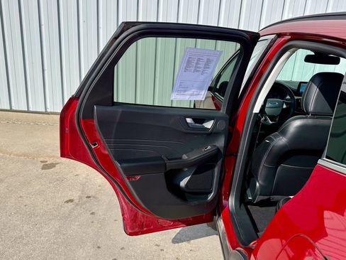 Used 2021 Ford Escape Titanium w/ Titanium Elite Package image 15