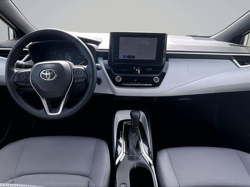 Used 2025 Toyota Corolla SE FWD image 10