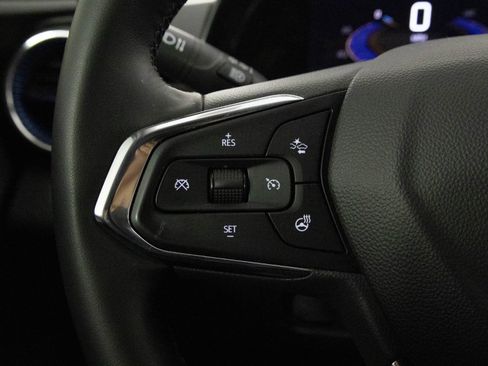 Used 2024 Chevrolet Trax LT w/ Driver Confidence Package image 28