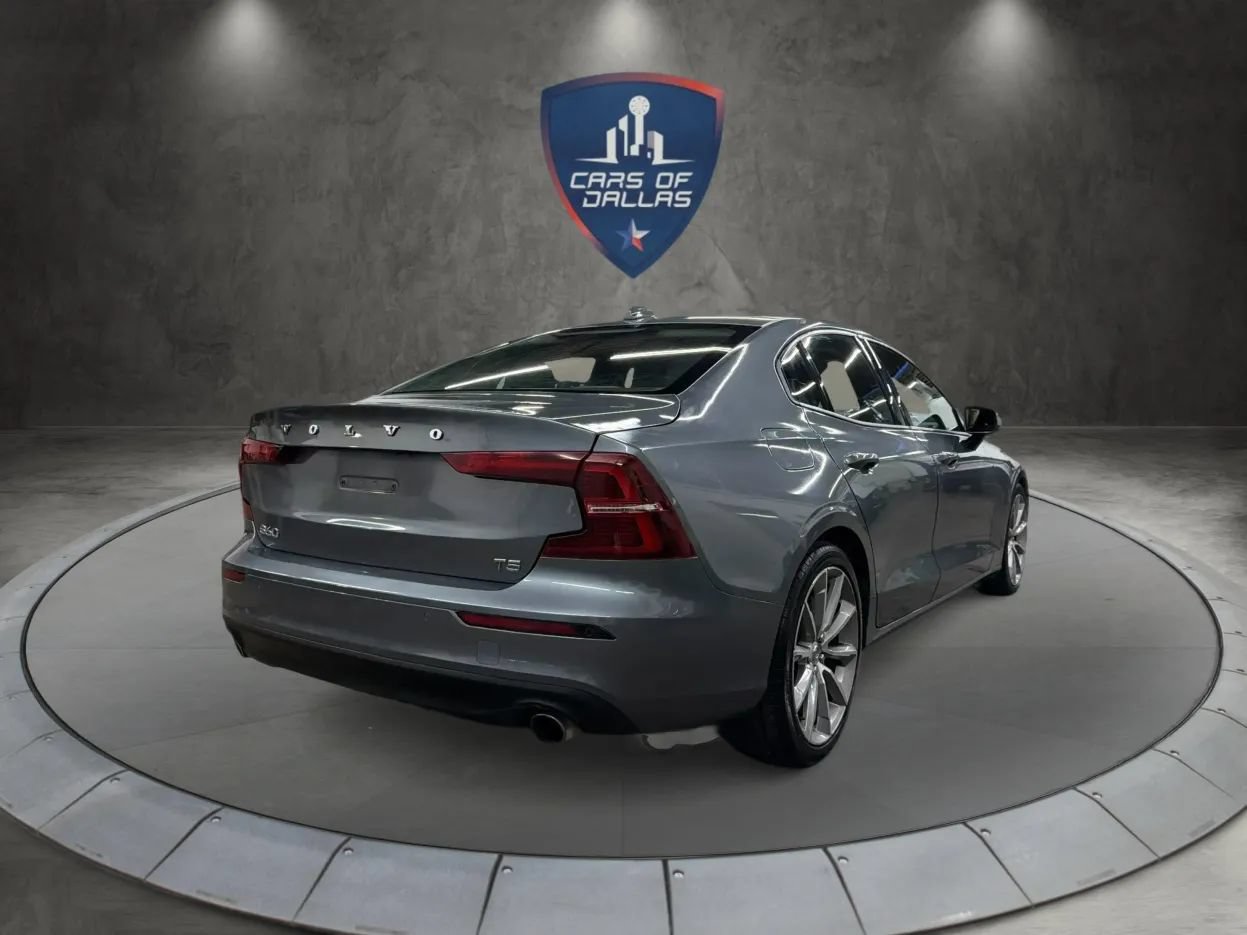 Used 2019 Volvo S60 T5 Momentum w/ Multimedia Package FWD image 5