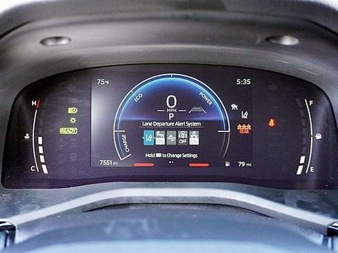 Used 2025 Toyota Camry SE w/ Convenience Package FWD image 31