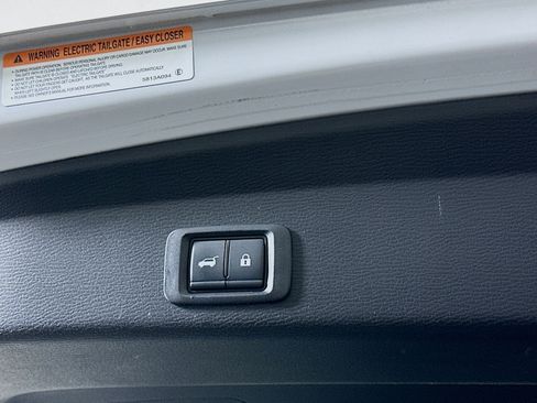 Used 2025 Mitsubishi Outlander SEL image 32