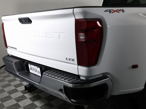 Used 2025 Chevrolet Silverado 3500 LTZ image 47