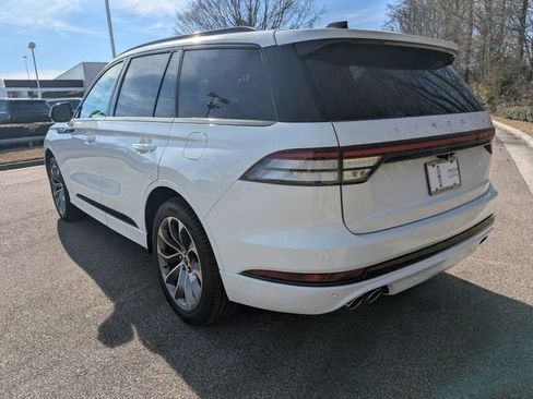 New 2026 Lincoln Aviator AWD w/ Jet Appearance Package image 10