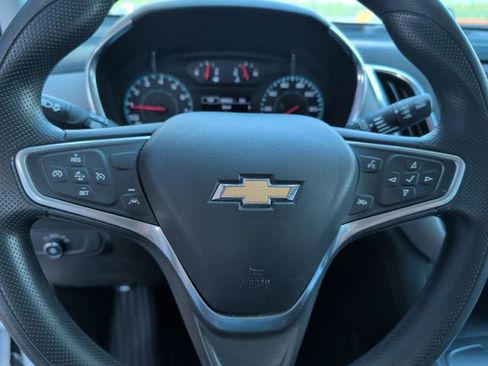 Used 2023 Chevrolet Equinox LS FWD image 14