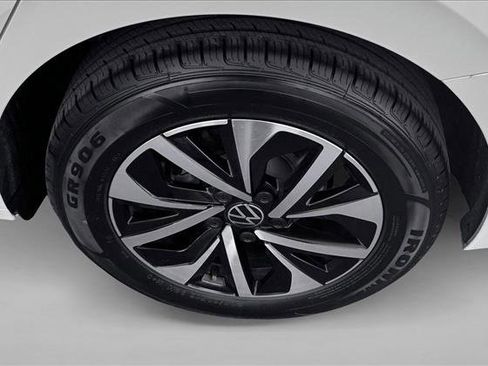 Used 2024 Volkswagen Jetta S image 9