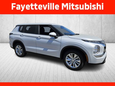 New 2026 Mitsubishi Outlander ES AWD/4WD image 1