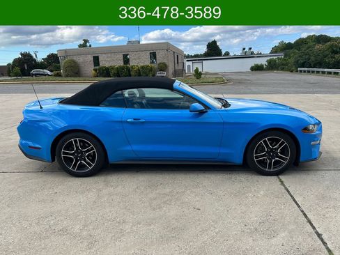 Used 2022 Ford Mustang Premium RWD image 6