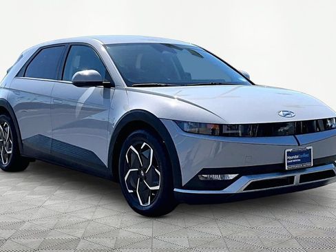 Certified 2024 Hyundai Ioniq 5 SE RWD image 5