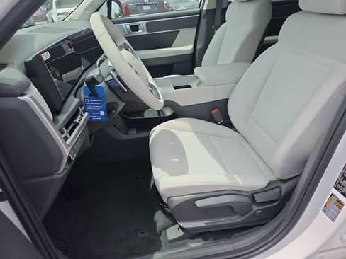 New 2026 Hyundai Santa Fe SE FWD image 8