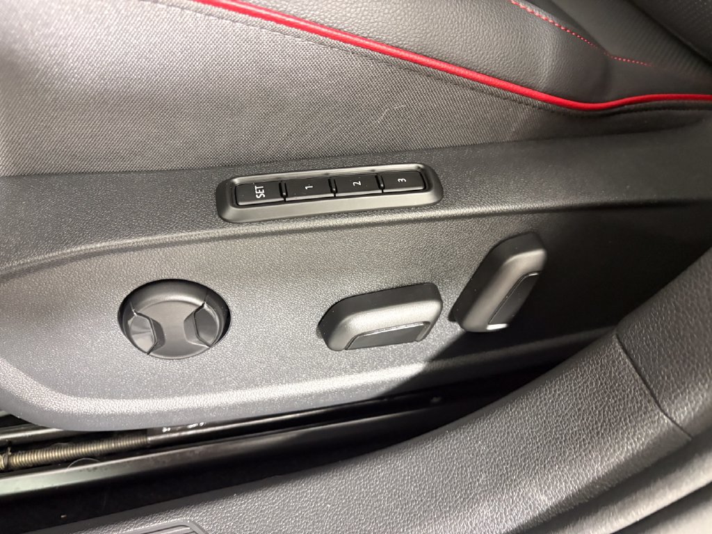 Used 2024 Volkswagen GTI Autobahn FWD image 15