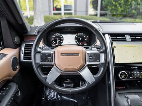 Used 2023 Land Rover Discovery HSE R-Dynamic AWD/4WD image 35