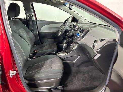 Used 2012 Chevrolet Sonic LT image 28